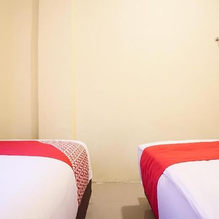 Oyo 2361 Hotel Winston Glugur Extérieur photo