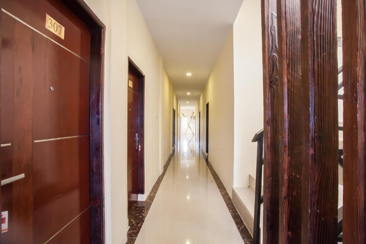 Oyo 2361 Hotel Winston Glugur Extérieur photo