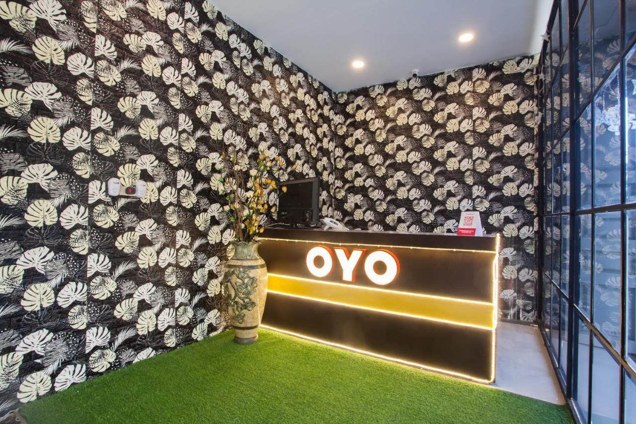 Oyo 2361 Hotel Winston Glugur Extérieur photo