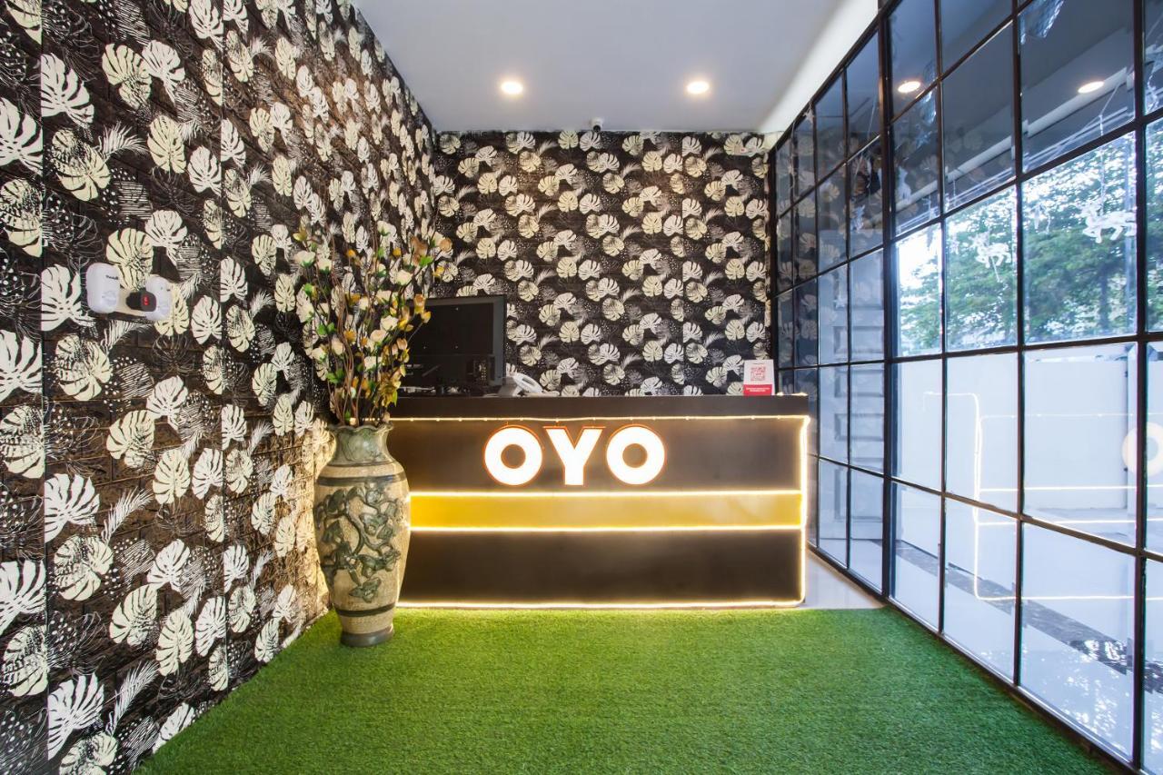 Oyo 2361 Hotel Winston Glugur Extérieur photo