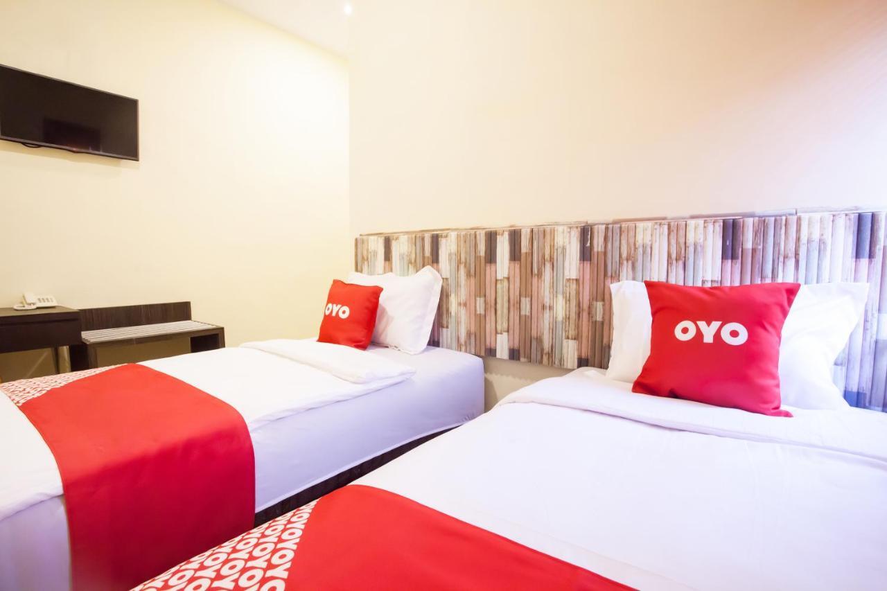 Oyo 2361 Hotel Winston Glugur Extérieur photo