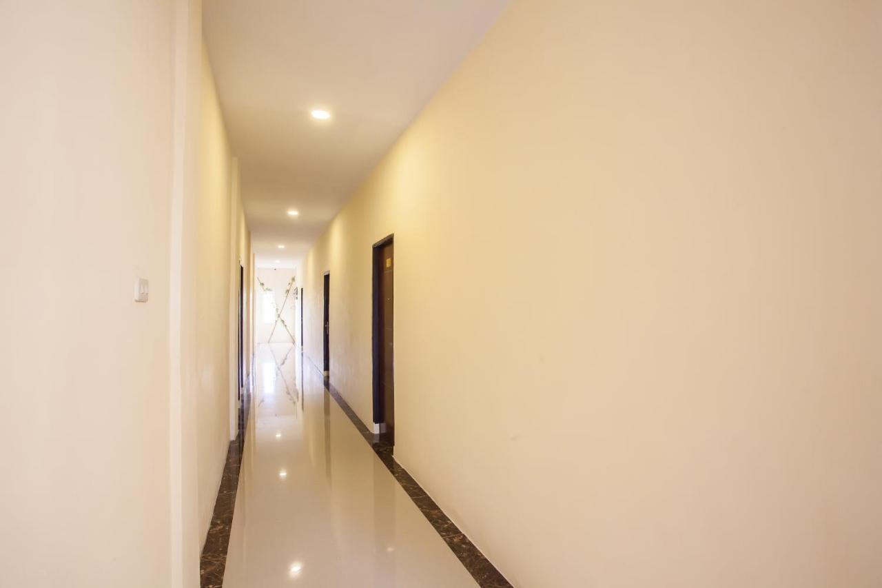 Oyo 2361 Hotel Winston Glugur Extérieur photo