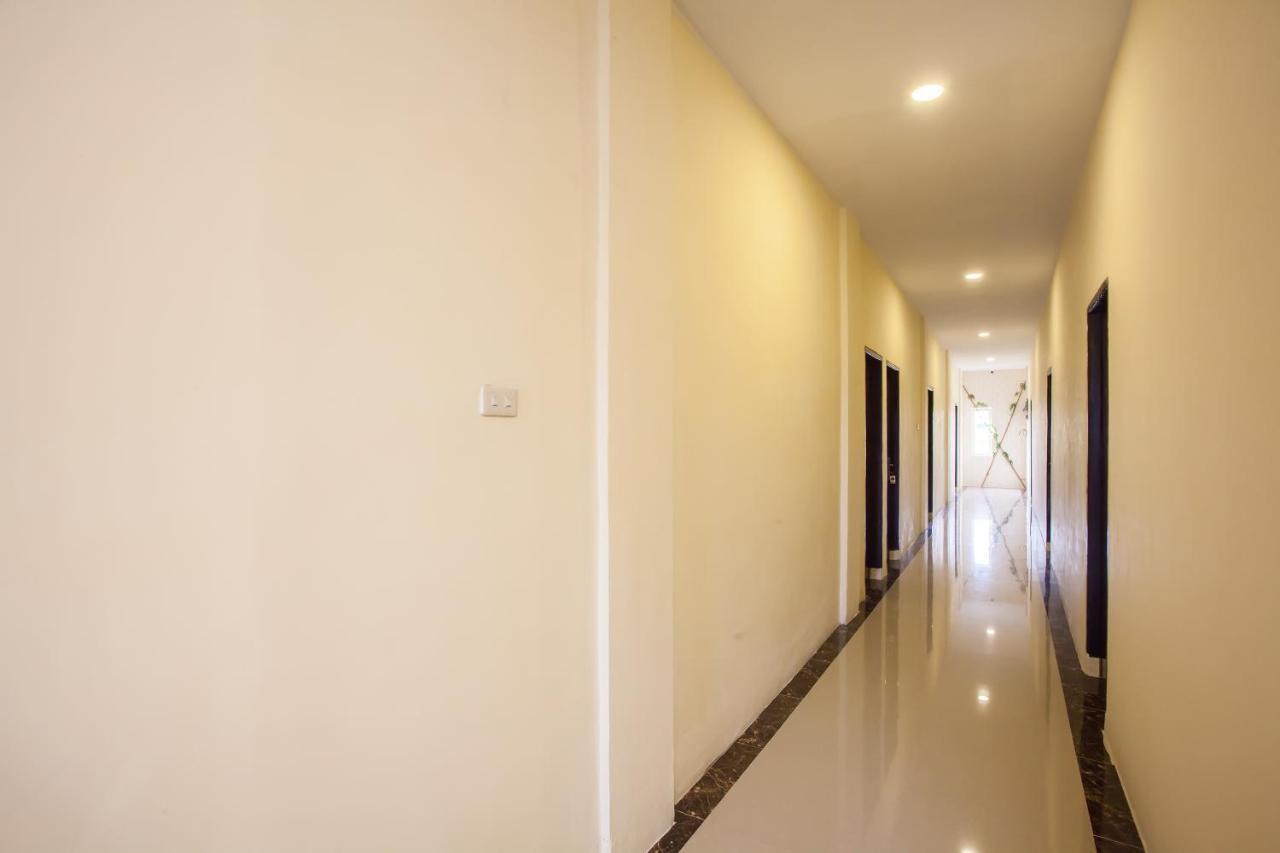 Oyo 2361 Hotel Winston Glugur Extérieur photo